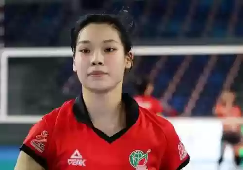 最新女排阵容(上海光明女排队员名单)插图1