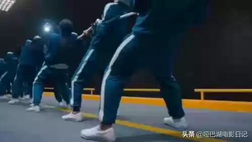 正规拔河阵容(拔河怎么站)插图6
