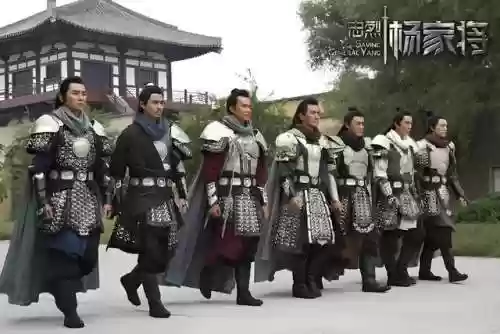 杨家将阵容搭配(云顶之弈s10最强阵容搭配)