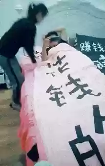 嬉闹躲藏阵容(邂逅在迷宫最强阵容搭配)插图32