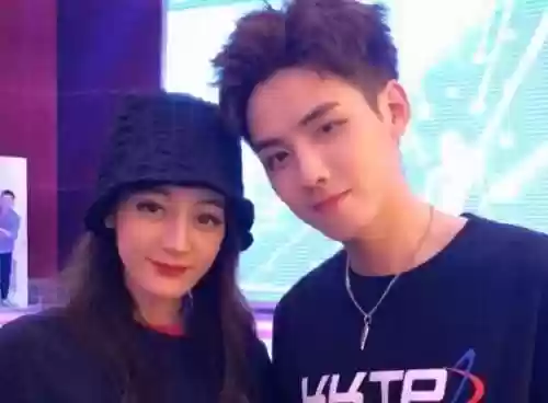 苏有朋阵容了吗(苏有朋机场穿的什么衣服)插图1
