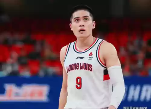 阵容奢华球队(全明星足球最强阵容搭配)