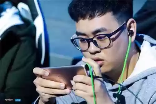 首发阵容国宝(首发阵容什么时候公布)插图1
