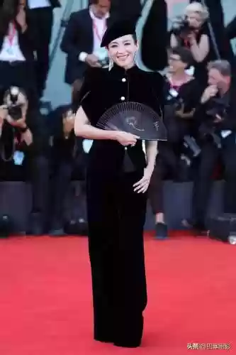 莫妮卡搭配阵容(末日血战莫妮卡值得培养吗)插图2