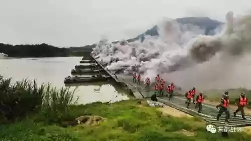 光明哨位阵容(光明哨兵阵容装备最新)插图13