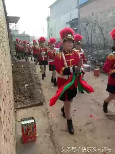 结婚最强阵容(最强大脑第九次结婚 打一个城市名)插图1