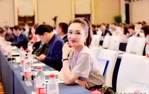 央视大牌阵容(央视春晚主持人阵容正式公布)插图8