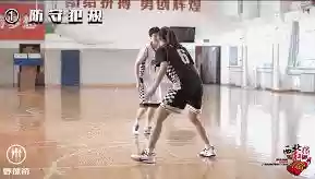 防守阵容犯规(实况足球防守反击阵型)插图6