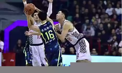 防守之夜广东队阵容搭配